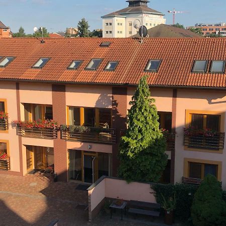 Hotel City Pardubice Exterior photo